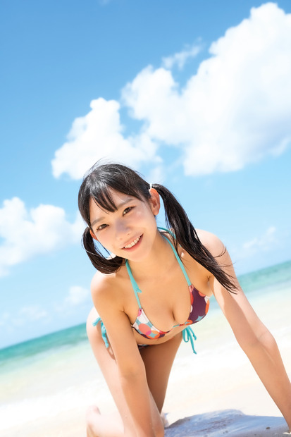 “合法ロリ巨乳”長澤茉里奈、3年ぶりの新作DVDリリース「大人の色っぽさも出せるように頑張りました」