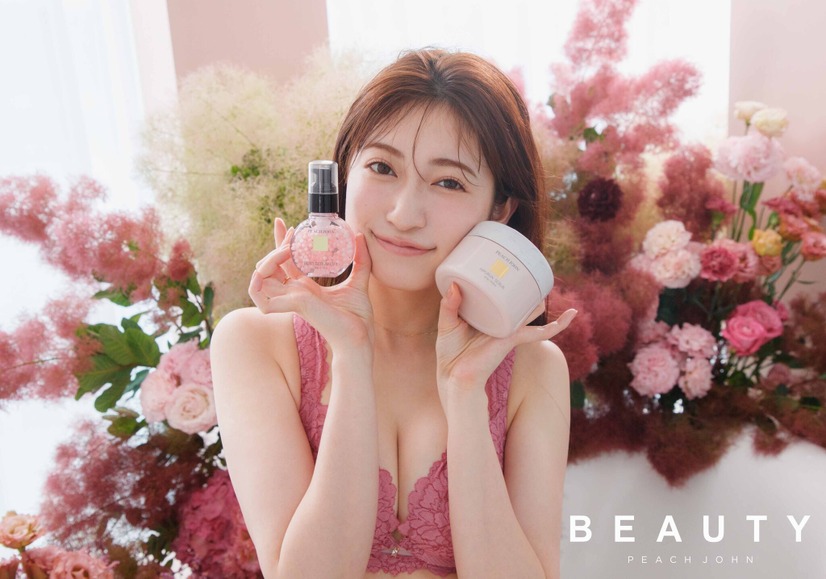 PEACH JOHNと 吉田朱里がコラボ