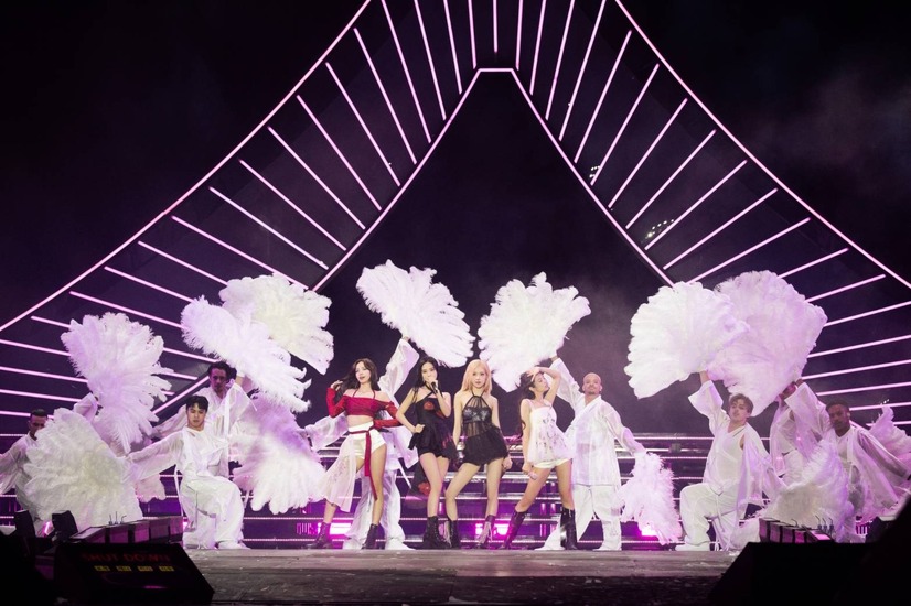BLACKPINK、パリで5万5千人を動員