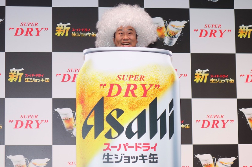 とにかく明るい安村【写真：浜瀬将樹】