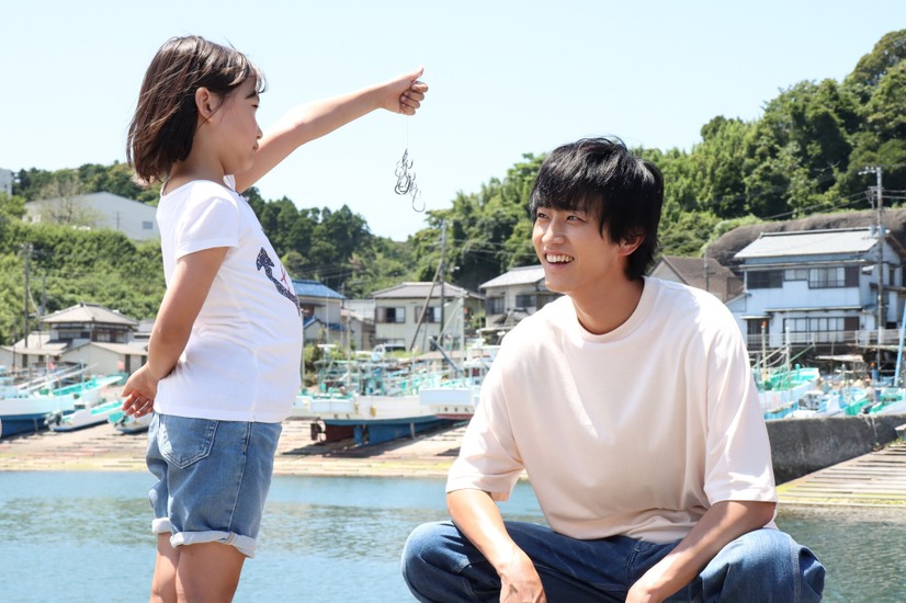 中尾明慶＆荒木飛羽、杉野遥亮が暮らす五島列島を訪ねてくる......ドラマ『ばらかもん』第3話