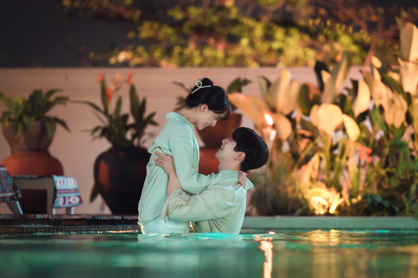 【韓国ドラマ】『キング・ザ・ランド』　プールで幻想的なキスシーンを披露したウォン＆サランの未来に暗雲が！
