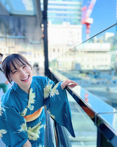中﨑絵梨奈（インスタグラムから＝所属事務所に掲載許可をいただいています）
