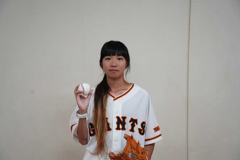 女子スケートボーダー・赤間凛音、始球式でノーバウンド投球披露