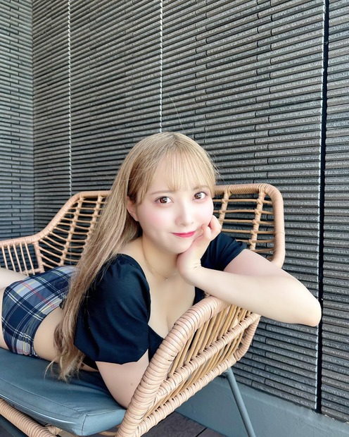 NMB48・堀詩音（インスタグラムから＝所属事務所に掲載許可をいただいています）