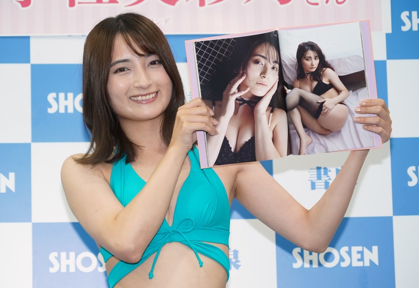 宇佐美彩乃【写真：竹内みちまろ】