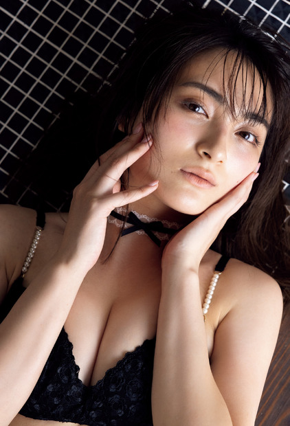 撮影／中山雅文　発売元／ワニブックス