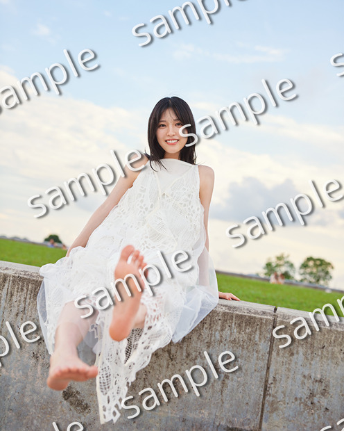 早川聖来卒業記念写真集『また、いつか』封入特典第2弾（撮影／熊木優）