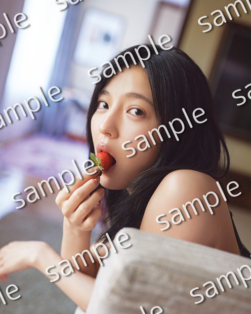 早川聖来卒業記念写真集『また、いつか』封入特典（撮影／熊木優）