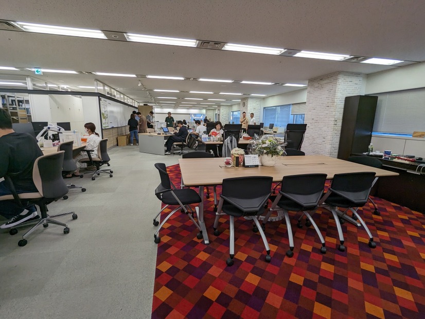 アトレ本社オフィス全体＠撮影：渡邉