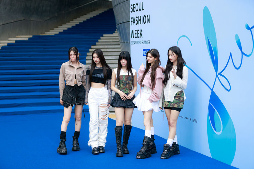 NewJeans(Photo by Hanna Lassen/Getty Images)
