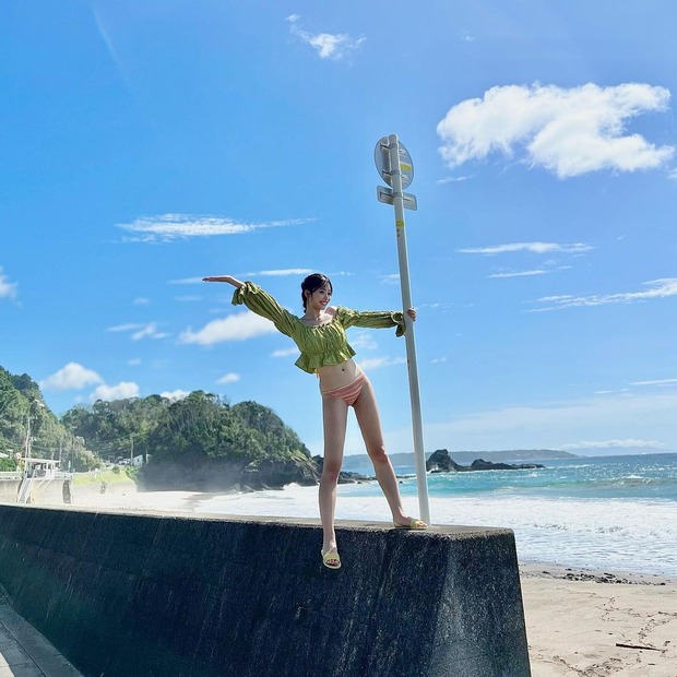 高鶴桃羽（写真は本人の公式インスタグラムから＝所属事務所に掲載許可をいただいています）
