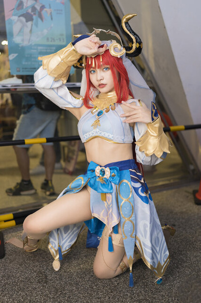 ニィロウ『原神』／鶴葵（Instagram：tsuru_cos_aoi）