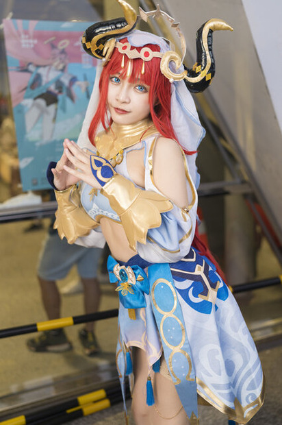 ニィロウ『原神』／鶴葵（Instagram：tsuru_cos_aoi）