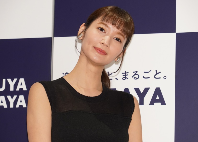 出口亜梨沙【写真：竹内みちまろ】