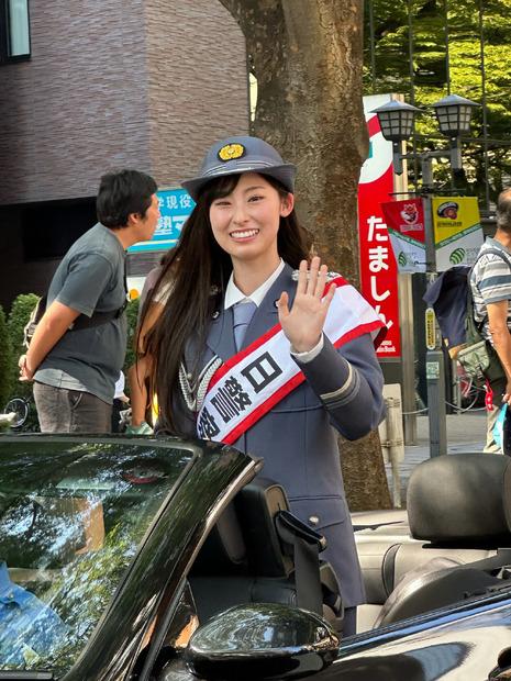 井本彩花が一日警察署⻑