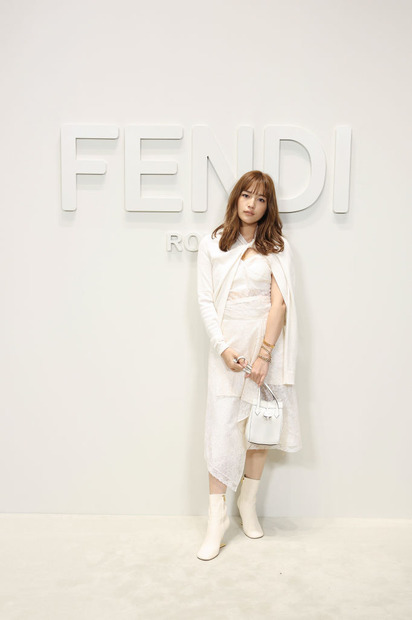 川口春奈(Photo by Daniele Venturelli/Getty Images for Fendi)