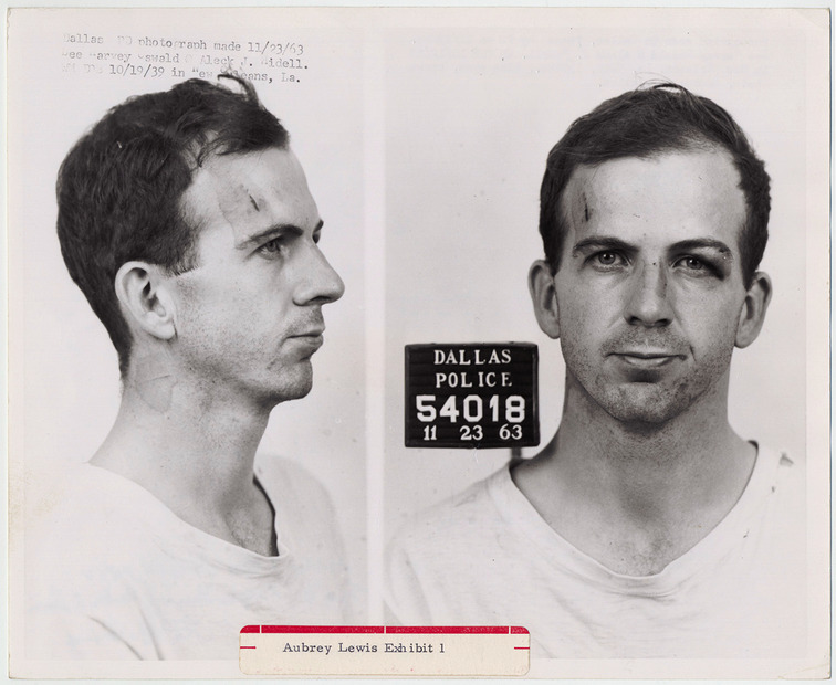 （C）2021 Camelot Productions, Inc. All rights reserved.Photo: John F. Kennedy Presidential Library, National Archives