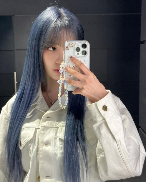 宮脇咲良（インスタグラムから＝所属事務所に掲載許可をいただいています）