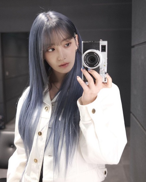 宮脇咲良（インスタグラムから＝所属事務所に掲載許可をいただいています）