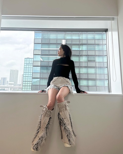 休井美郷（インスタグラムから＝所属事務所に掲載許可をいただいています）