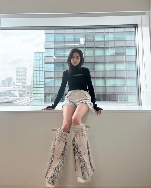 休井美郷（インスタグラムから＝所属事務所に掲載許可をいただいています）