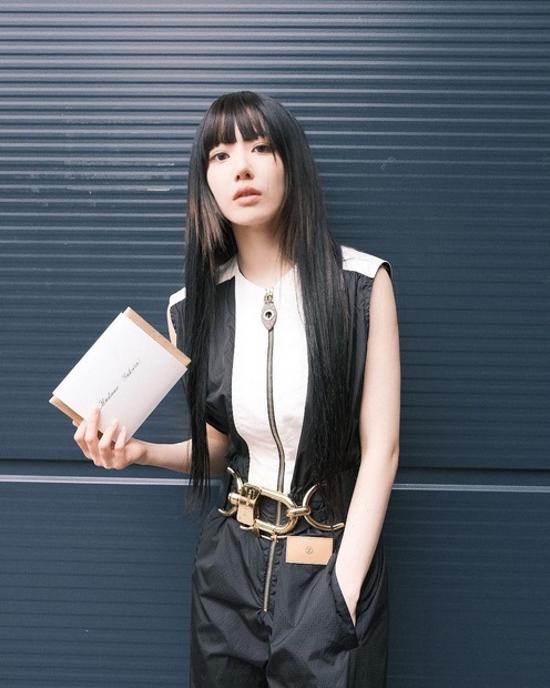 宮脇咲良（インスタグラムから＝所属事務所に掲載許可をいただいています）