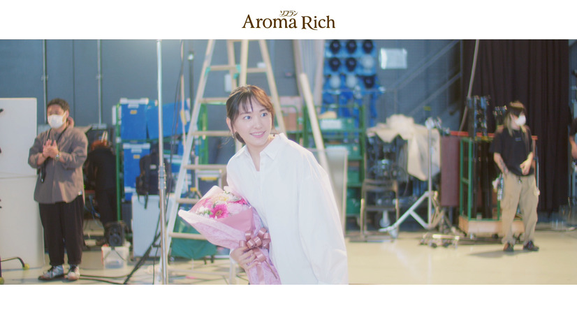 新垣結衣、新CMでキュートな笑顔＆チャーミングな演技