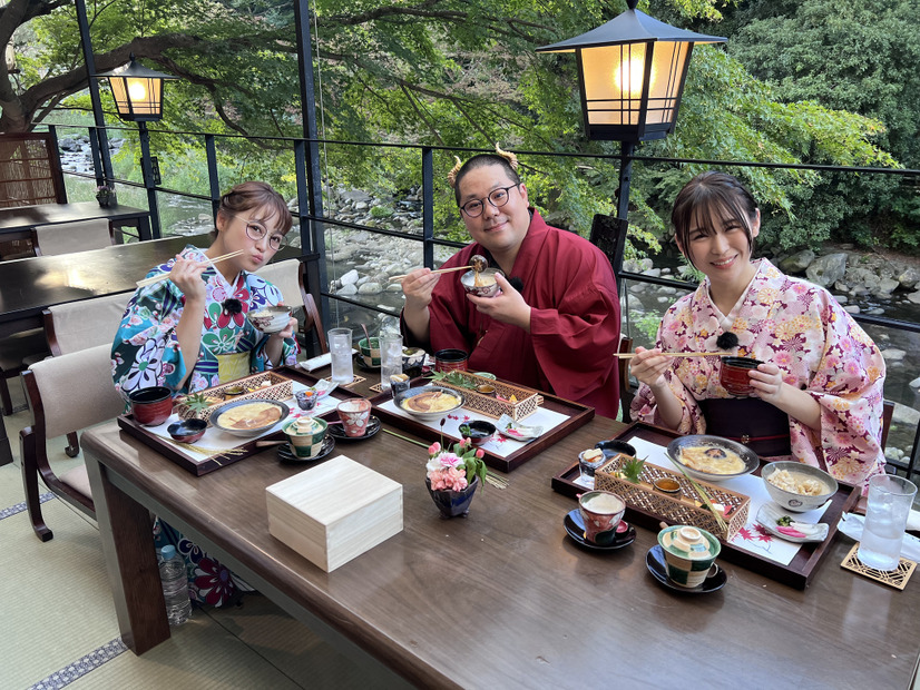 和田まんじゅうが、まんじゅうを食べ尽くす特番放送！美女にデレデレ