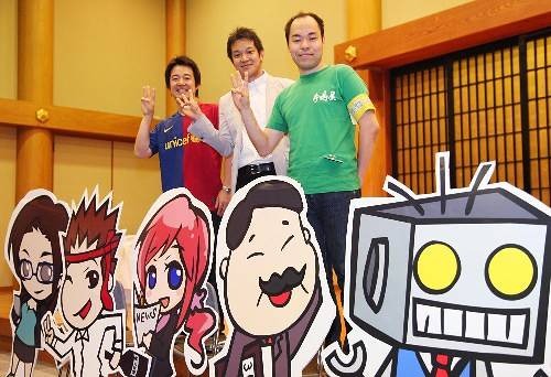 左より田中泰生（芸者東京エンターテインメント代表取締役CEO/ファンタジスタ）、洲巻圭介（朝日新聞社デジタルメディア本部プロデューサー）、手嶋守（手嶋屋代表取締役）