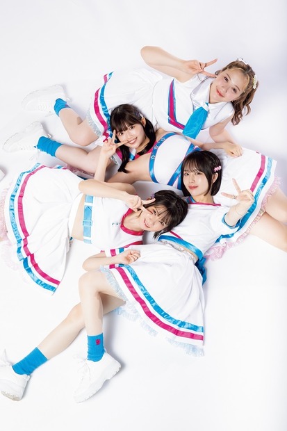 えなこ、村重杏奈、なえなの、森日菜美による女子ユニット「東京湾岸がーるず」写真集タイトル＆表紙が解禁！
