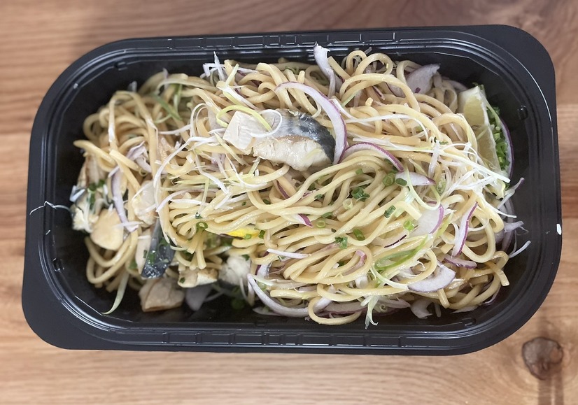 汁無しさばラーメン　撮影：渡邉