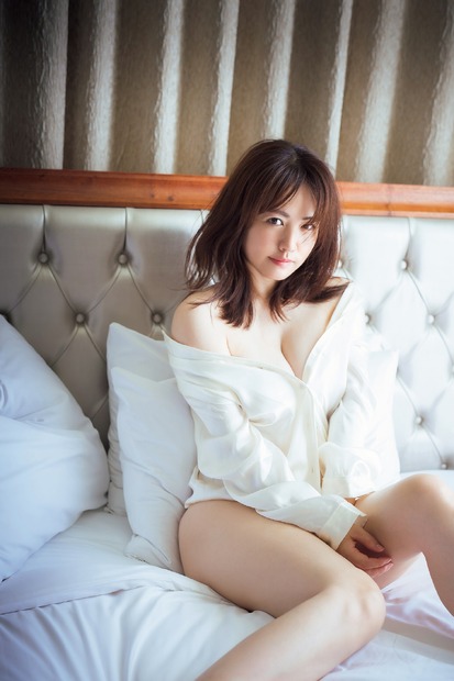 写真集に掲載のないアザ―カット　(C)松田忠雄／講談社
