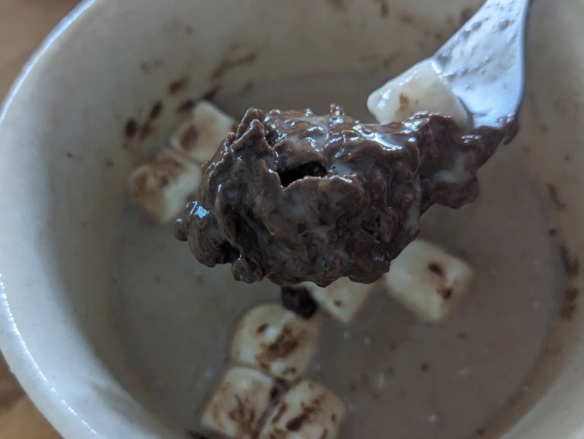 チョコレートボムを溶かした写真　撮影：渡邉