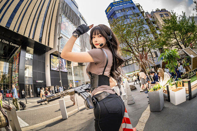 武装少女『Arena Breakout』／Momoko葵葵（X：@Leo_aoi）