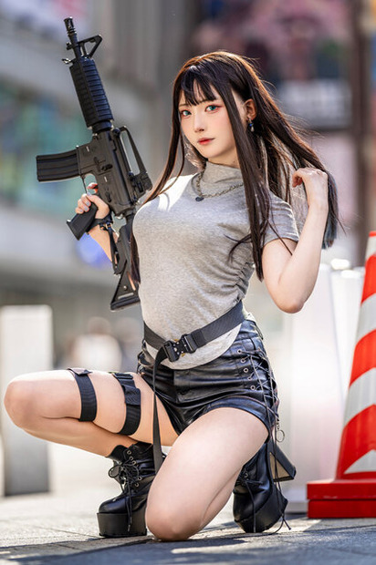 武装少女『Arena Breakout』／しょこら（X：@Chocolat_cos0）