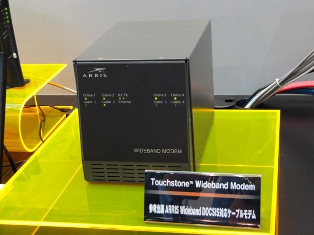 　シンクレイヤは、ケーブルテレビ2005で米ARRISのARRIS Touchstoneワイドバンドケーブルモデム（加入者宅）とCadent C4 CMTS（局側）を展示した。この組み合わせで、加入者は最大1.2Gbpsの通信サービスを利用でき、「家庭でGigabit」時代の到来に備える。