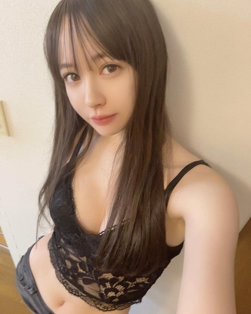 ナタリア聖奈（写真は本人の公式インスタグラムより）※所属事務所より掲載許諾をいただいています