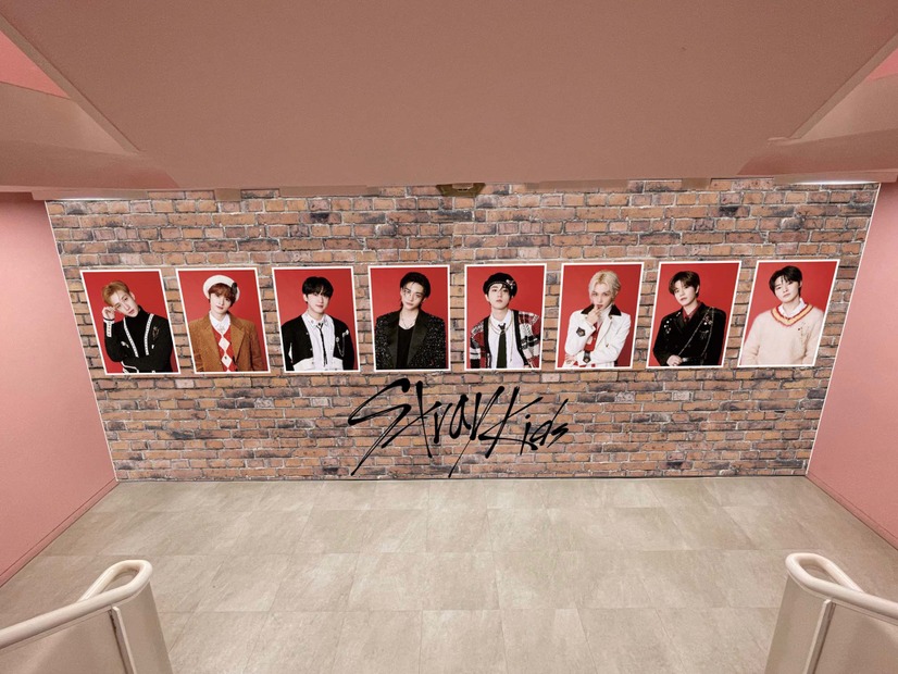 Stray KidsがSHIBUYA109をジャック！「SHIBUYA109 Xmas × Stray Kids」開催、POPUP STOREやオリジナル動画も公開