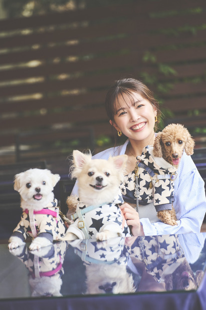 寺本莉緒、オンとオフを詰め込んだ2024年カレンダー発売