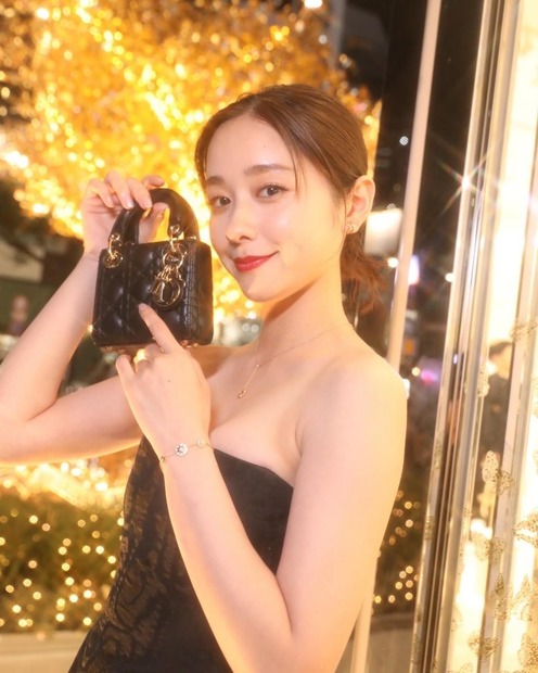 堀田真由（写真は本人の公式インスタグラムより）※所属事務所より掲載許諾をいただいています