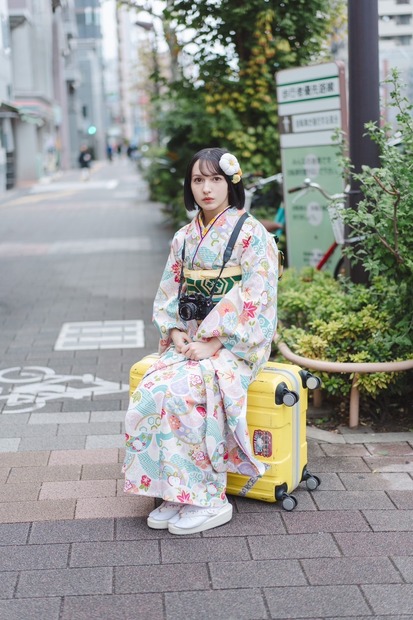 『20±SWEET[トゥエンティ・スウィート] 2024 JANUARY』（東京ニュース通信社刊）撮影／ HIROKAZU