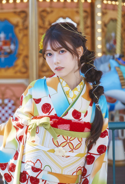 『20±SWEET[トゥエンティ・スウィート] 2024 JANUARY』（東京ニュース通信社刊）撮影／岡本武志