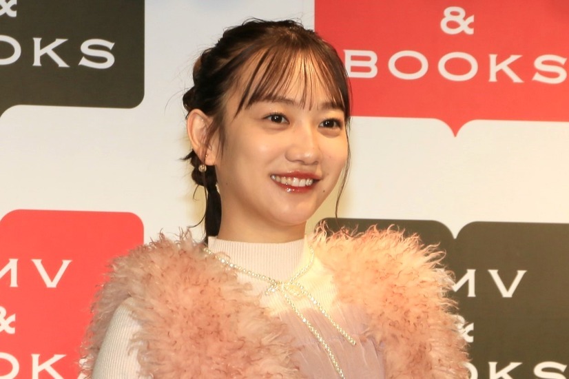 関根優那【撮影：小宮山あきの】