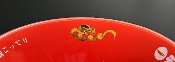 手島啓輔が描いた黄金の龍