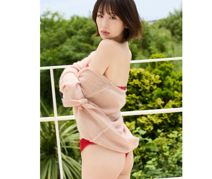 新唯（写真は本人の公式インスタグラムより）※所属事務所より掲載許諾をいただいています