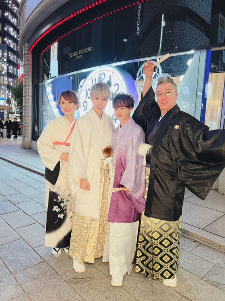 渡辺美奈代、家族4人での美しい和装ショットに「素敵なファミリー」の声