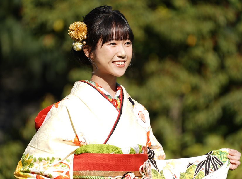 大角ゆき【写真：竹内みちまろ】