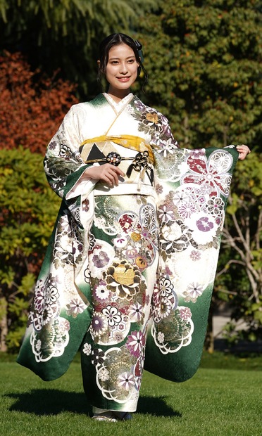 玉田志織【写真：竹内みちまろ】