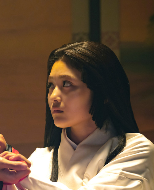 藤原忯子（井上咲楽）（C）NHK